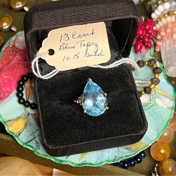 Antique 13 Carat Blue Topaz 10k Gold Ring💙 - Picture 3 of 8
